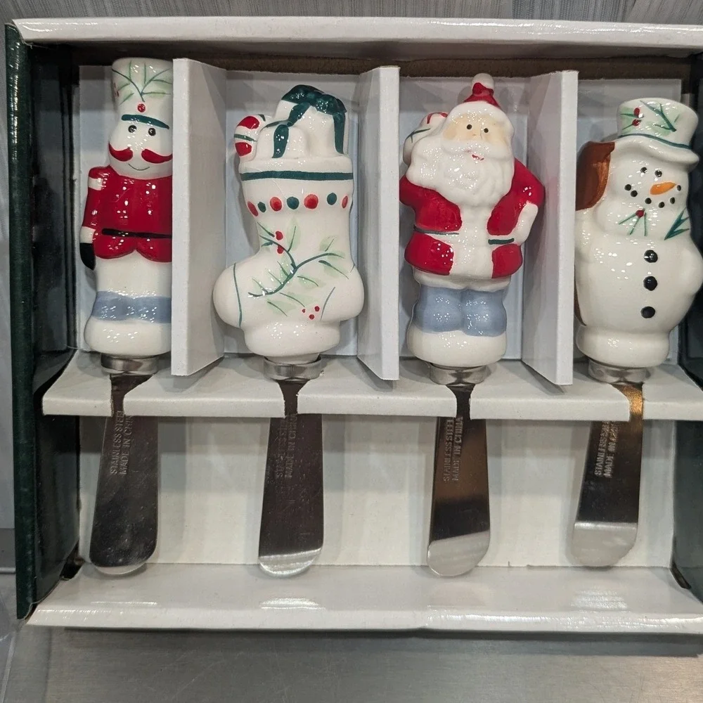 Pfaltzgraff Winterberry Ceramic Christmas Spreaders Set of 4 Stainless Steel